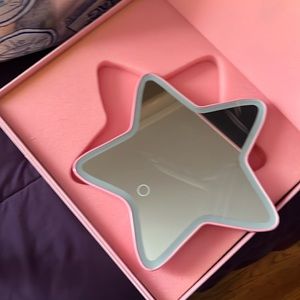 Jeffrey start light up make up mirror